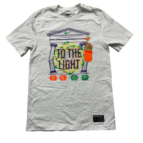 Nike Men's SM "To The Light Go On Feed It" Graphic T-shirt - Picture 1 of 5